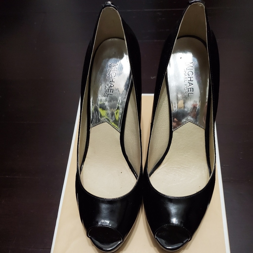 Womens shoes